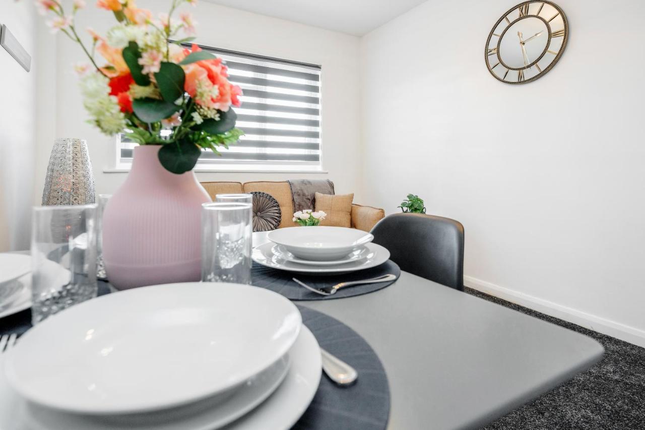 Heathrow 2-Bedroom Maisonette With Parking West Drayton  Exterior foto